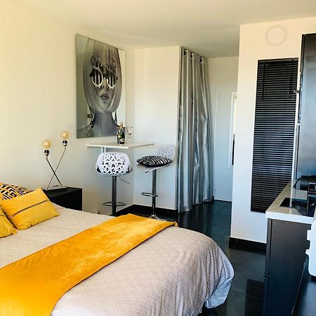 Bagatelle Naturiste Heliopolis Clim Ascenseur Vue Mer Parking Prive آجد المظهر الخارجي الصورة